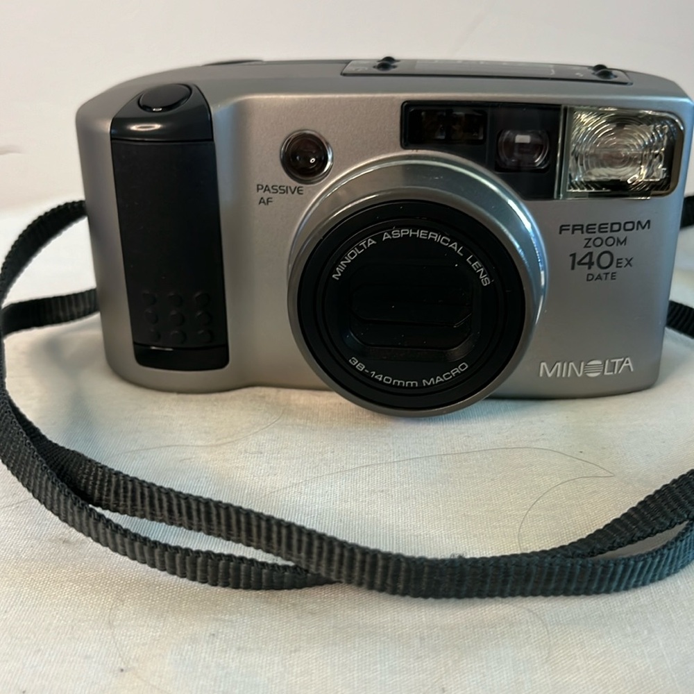 Minolta Freedom zoom 140 EX Date